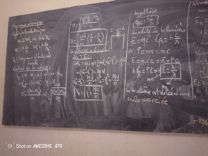 nous pouvons résoudre n’inous pouvons résoudre n’importe quel exercice de physique pour la terminale