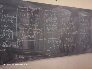 nous pouvons résoudre n’inous pouvons résoudre n’importe quel exercice de physique pour la terminale