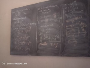 nous pouvons résoudre n’inous pouvons résoudre n’importe quel exercice de physique pour la terminale