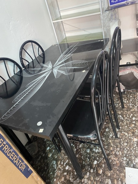 Table à manger vitre