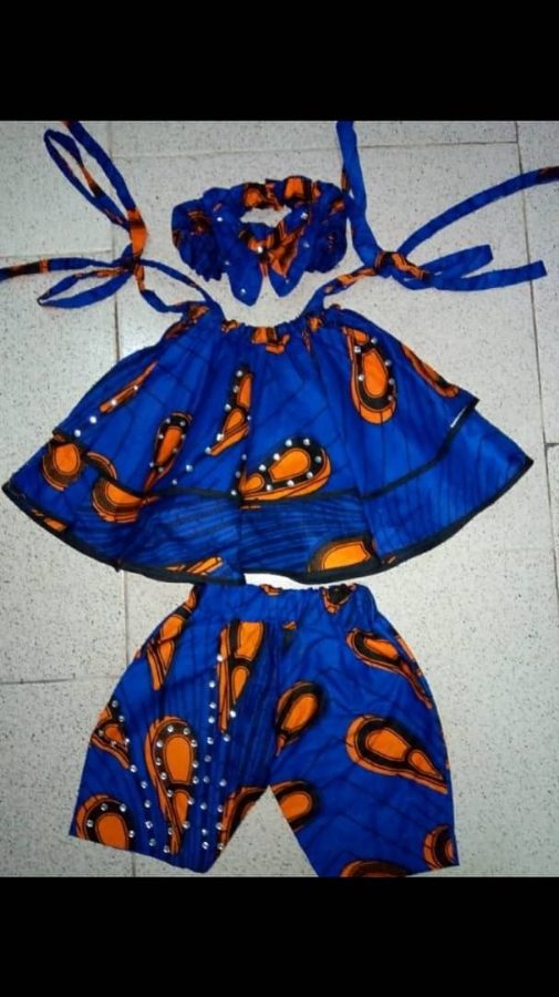 Robe en tissus locale