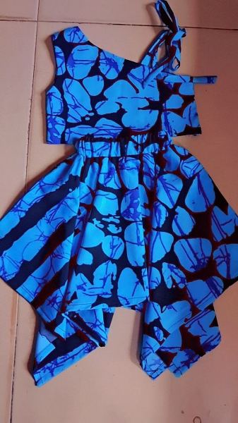Robe en tissus locale