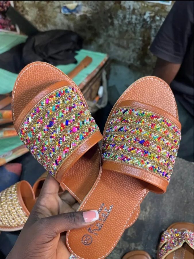 Chaussures repose pieds