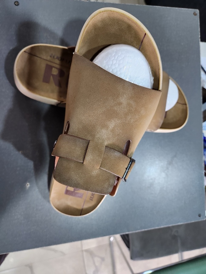 Des chaussures