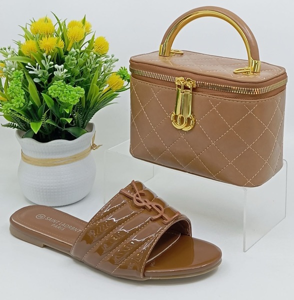 Ensemble sac à main et chaussures