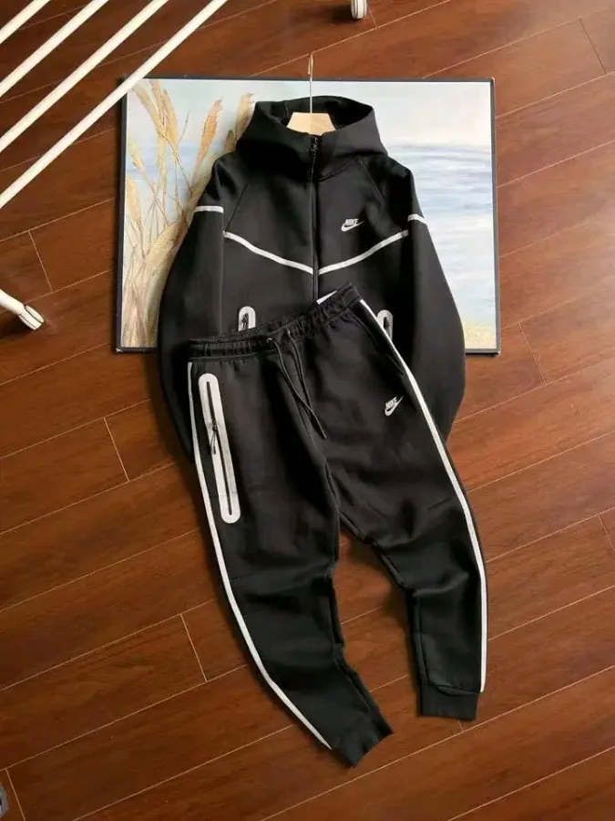 Nike tech