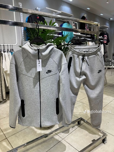 Nike tech